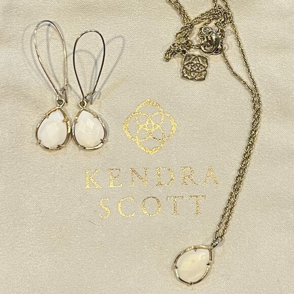 Kendra Scott Kiri Teardrop Pendant Set - Picture 3 of 4